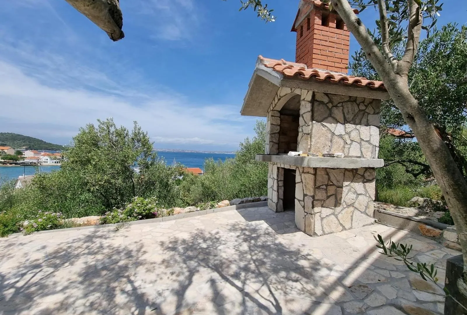 Seaside Apartments With A Swimming Pool Kali, Ugljan - 14116 Croatia